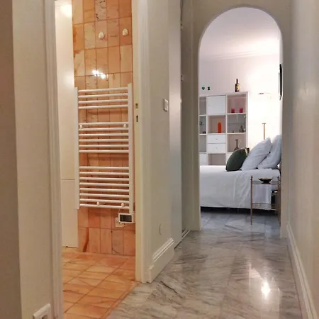 Apartamento Facing Monaco, Cosy Flat With Parc & Swimming