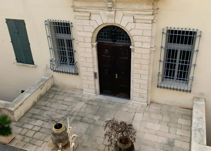 Facing Monaco, Cosy Flat With Parc & Swimming شقة *